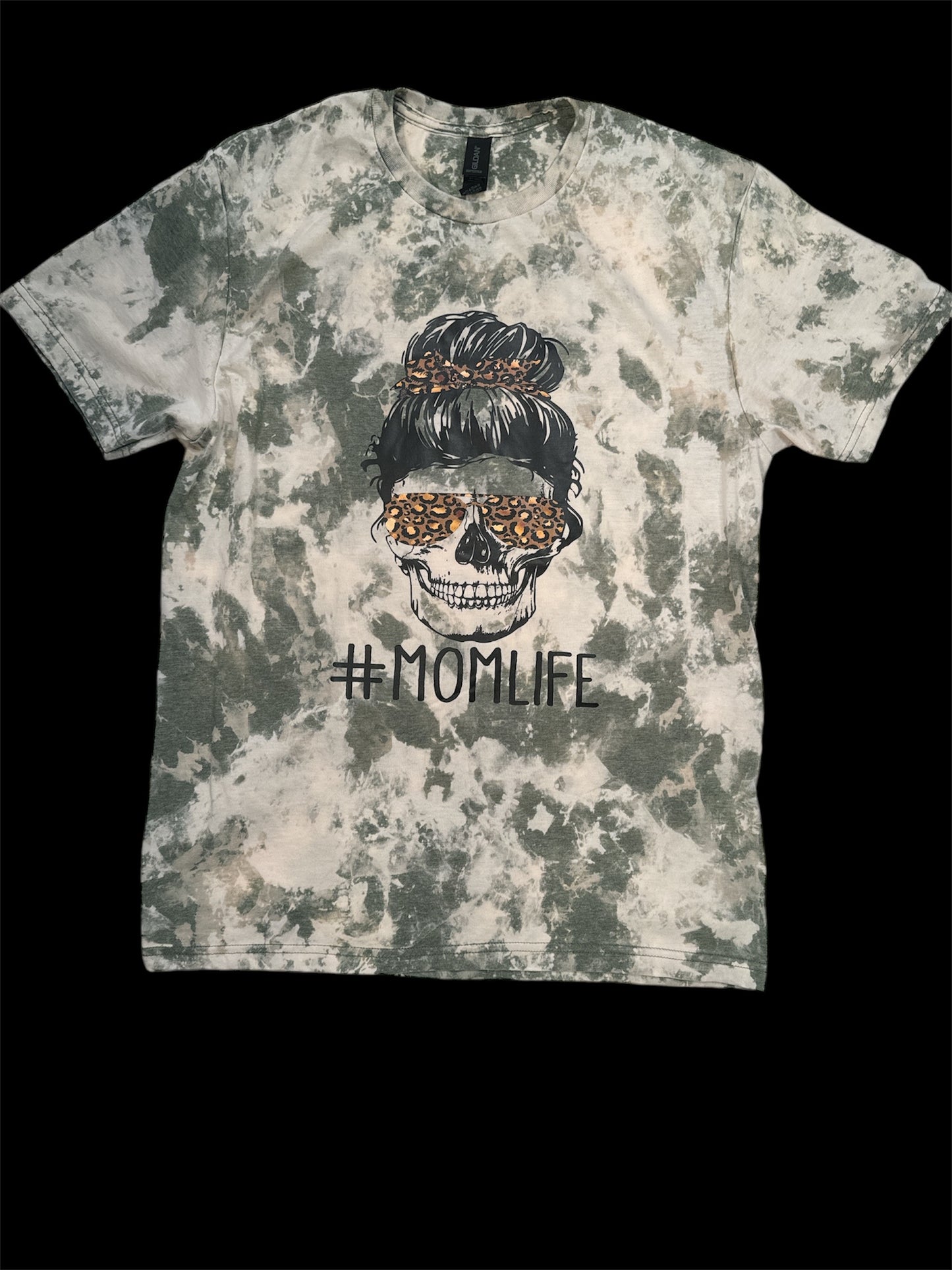 Reverse Dye Short Sleeve T-Shirt - #Mom Life - Medium