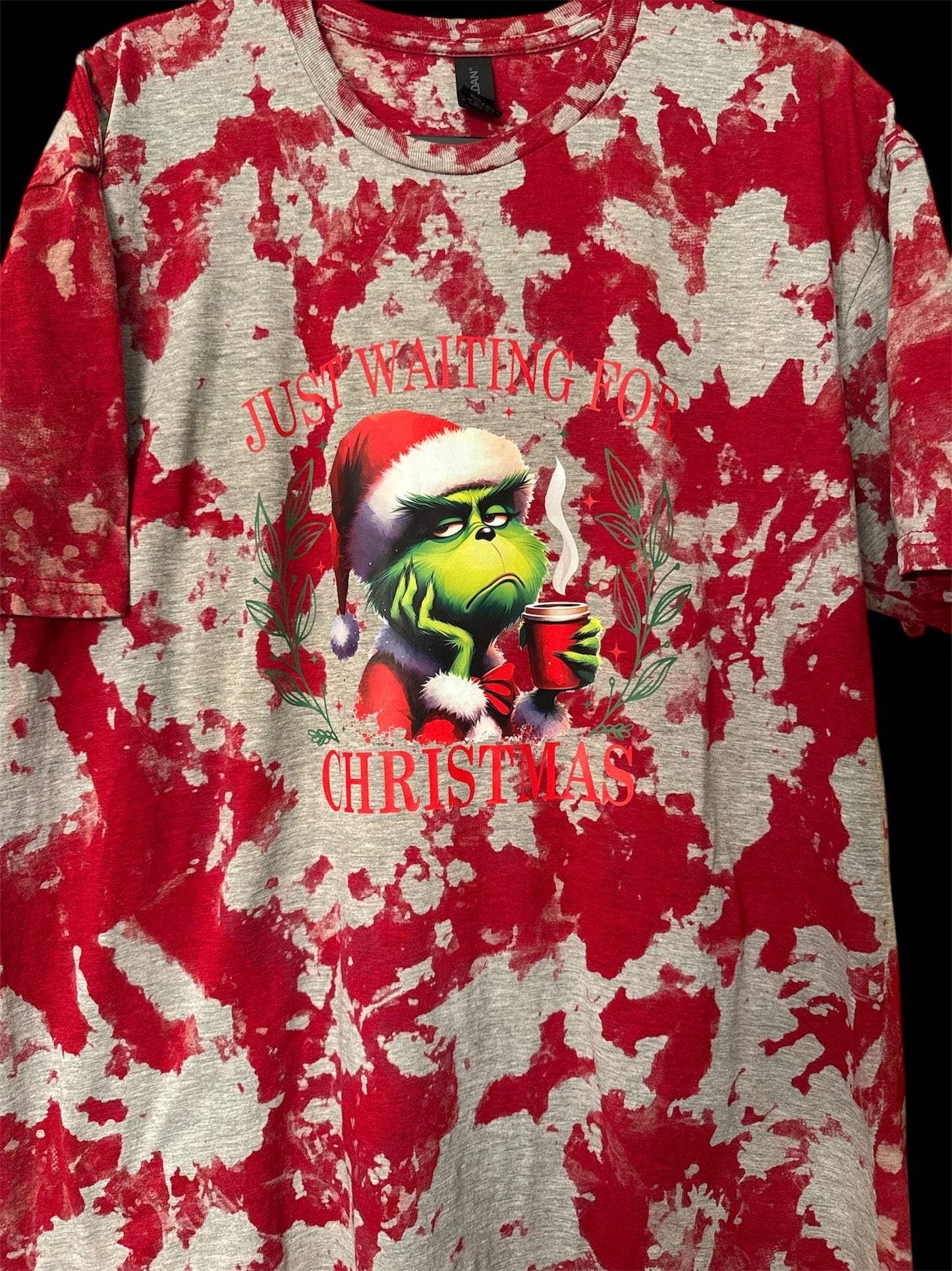 Holiday Ice Dye Short Sleeve T-shirt - Green Guy Waiting - XL