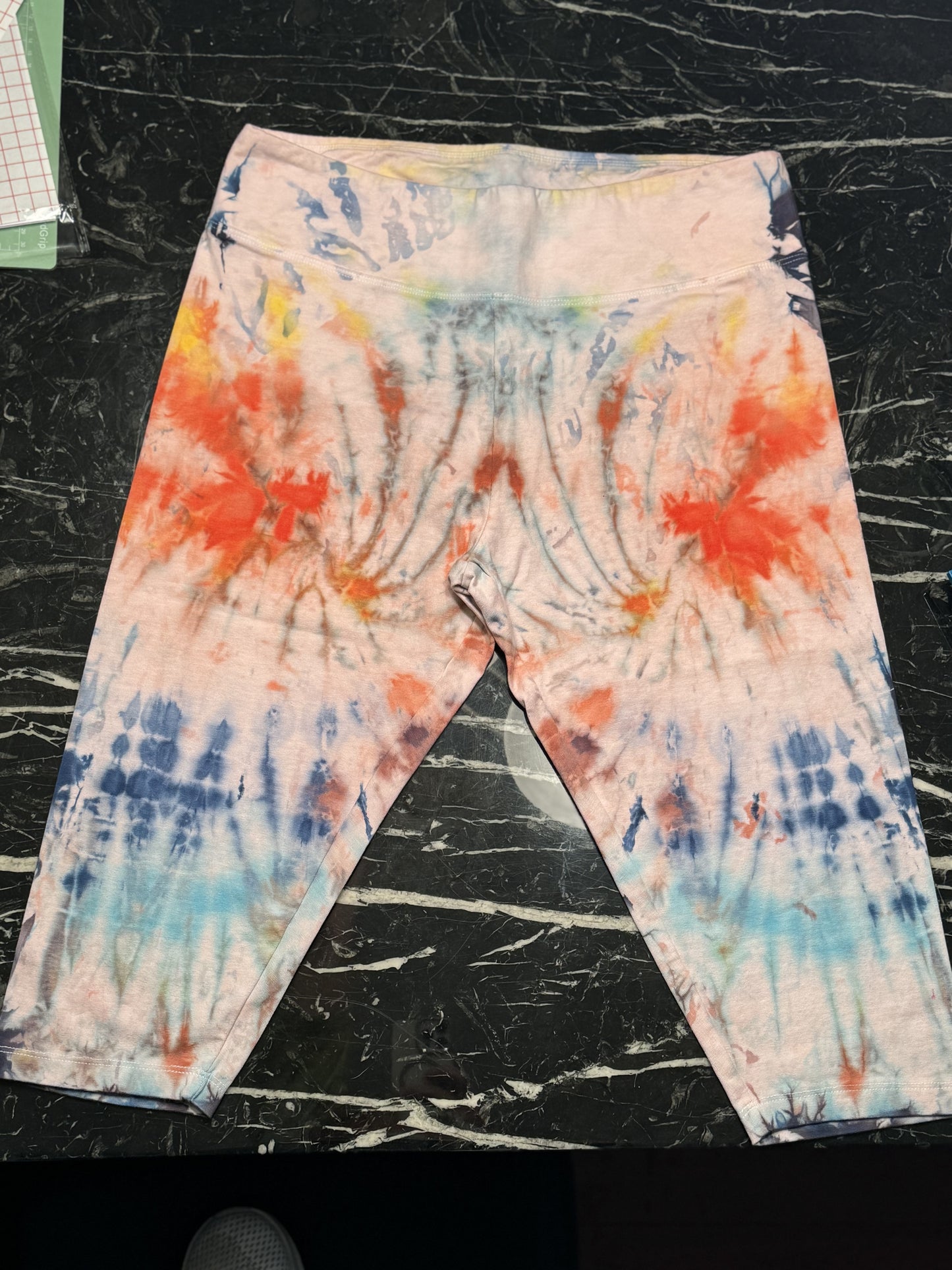 Ice Dye Women's Capri Leggings #C2