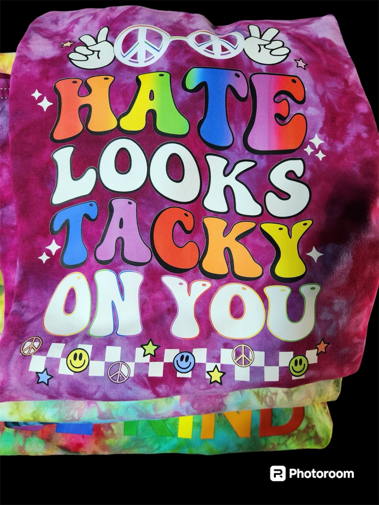 Ice Dye Short Sleeve T-shirt - Hate Looks Tacky - Large