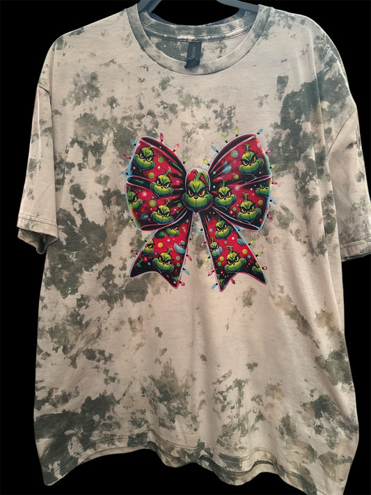 Holiday Ice Dye Short Sleeve T-shirt - Green Guy Bow - XL